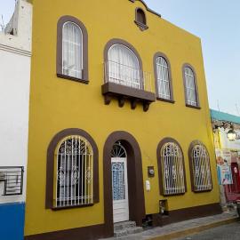 My Family In Monterrey - Hostel，位于蒙特雷的酒店
