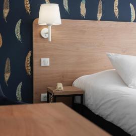 Logis Hôtel & Restaurant - Le Saint-Louis，位于萨尔特河畔拉叙兹的酒店