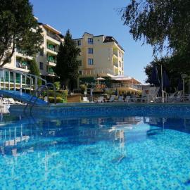 Hotel Silver - All Inclusive, Free parking，位于金沙的酒店