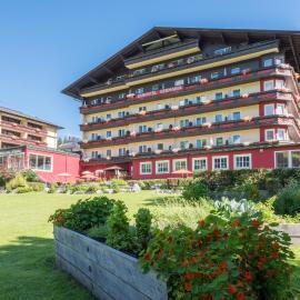 Hotel Germania Gastein - ganzjährig inklusive Alpentherme Gastein，位于巴特霍夫加施泰因的酒店