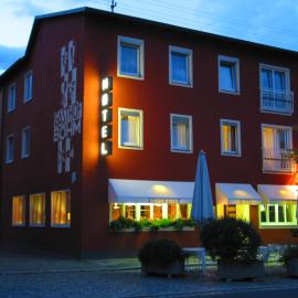 Hotel & Apartments Böhm，位于格拉芬韦赫尔的酒店