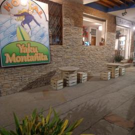 Hostal Yaku Montañita，位于蒙塔尼塔的酒店