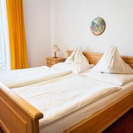 Gasthof Diewald，位于Raach am Hochgebirge的酒店