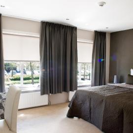 Hotel-Restaurant Thuis!，位于Dinteloord的酒店