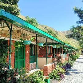 Room on the Roof, Viraatkhai-Chakrata, By Himalayan Eco Lodges，位于恰克拉塔的酒店