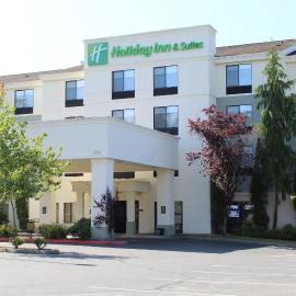 Holiday Inn & Suites Bothell an IHG Hotel，位于博瑟尔的酒店