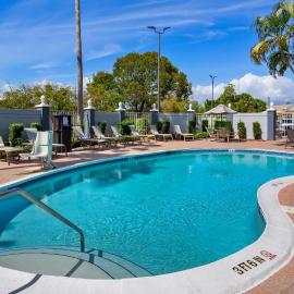 Best Western Fort Myers Inn and Suites，位于迈尔斯堡的酒店