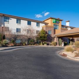 Holiday Inn Express & Suites St George North - Zion，位于华盛顿的酒店