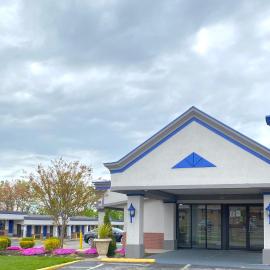 Travelodge by Wyndham Laurel Ft Meade Near NSA，位于罗瑞尔的酒店
