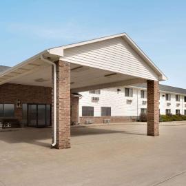 Super 8 by Wyndham Bethany MO，位于Bethany的酒店