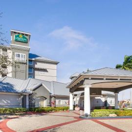 La Quinta by Wyndham Ft. Lauderdale Airport,位于好莱坞的酒店