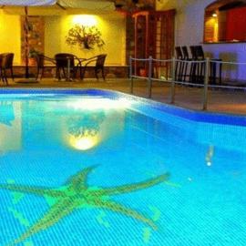 Nefeli Hotel，位于卡罗维西的酒店