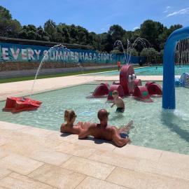 Camping Resort-Bungalow Park Mas Patoxas，位于帕尔斯的酒店