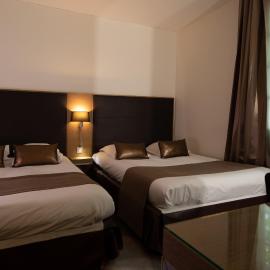 Hotel Restaurant du Centre et du Lauragais,位于卡斯泰尔诺达里的酒店