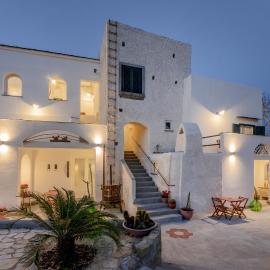 Cala Cala Rooms,Restaurant & Farm Experience，位于普罗奇达的酒店