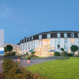 Hotel Lohr am Main，位于劳尔的酒店