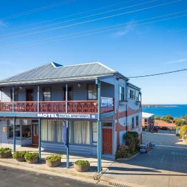 Heritage House Motel & Units，位于伊登的酒店