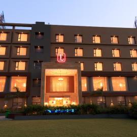 Lords Eco Inn Jamnagar - Apple Gate，位于贾姆讷格尔的酒店