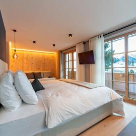 Penserhof - Alpine Hotel & Restaurant，位于萨伦蒂诺的酒店