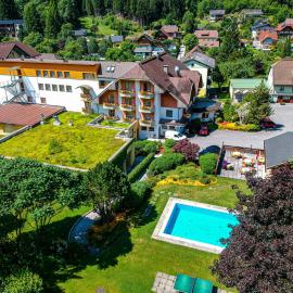Hotel Burgstallerhof,位于滨湖费尔德的酒店