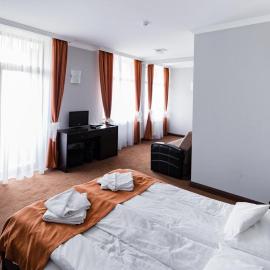 HOTEL OPAL Zalau,位于札勒乌的酒店