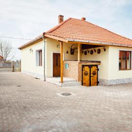 Casa MB，位于Ghioroc的酒店