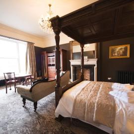 East Walls Hotel，位于奇切斯特的酒店