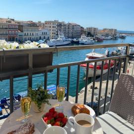 Le Petit Bijou Sète, 5 appartements，位于塞特港的酒店