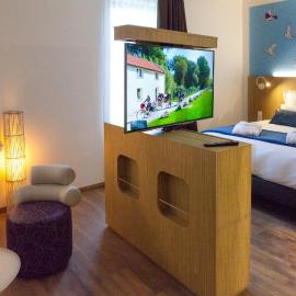 Kyriad Prestige Amiens Poulainville - Hotel and Spa，位于珀莱维尔的酒店