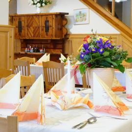 Gasthof Jauk-Hartner，位于Sankt Johann im Saggautal的酒店