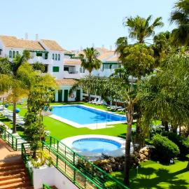 Hotel Apartamentos Manilva Sun，位于马尼尔瓦的酒店