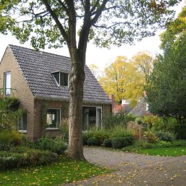 B&B De Esdoorn，位于诺格的酒店