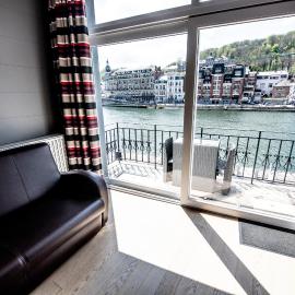 L'Inattendu "sur la croisette" Dinant centre，位于迪南的酒店