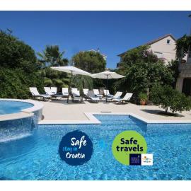 Villa Renipol Adults only，位于苏提万的酒店