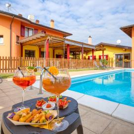 Hotel Villa Camporosso-Parchi , Terme di Cola'，位于科拉迪拉齐塞的酒店