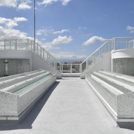 CRYSTAL ＆ RESORT FUKUOKA，位于福冈的酒店