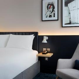 Leonardo Hotel Bristol City，位于布里斯托的酒店