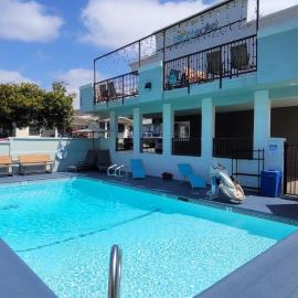 Beachwalker Inn & Suites，位于皮斯莫比奇的酒店