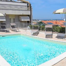 Hotel Corallo，位于法诺的酒店
