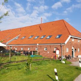 Ferienhof Akkens, Greetsiel，位于特希尔的酒店