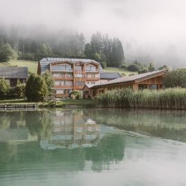 Hotel Neusacherhof,位于魏森湖的酒店