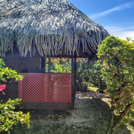 HUAHINE - Bungalow Tiare，位于法勒的酒店