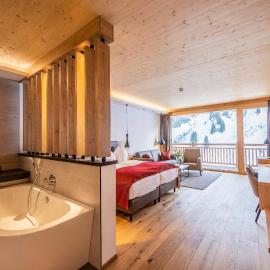 Damülser Hof - Wellness & Spa Superior，位于达米尔斯的酒店