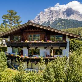 Tyrol Appartements，位于埃尔瓦尔德的酒店