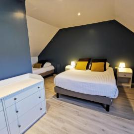Hôtel Restaurant Le Mulberry Arromanches，位于阿罗芒什莱班的酒店