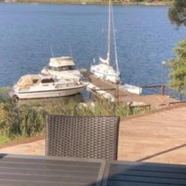 Exclusive House in Steninge Marina , Märsta，位于迈什塔的酒店