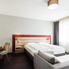 Hotel Smart Liv'in，位于Böheimkirchen的酒店