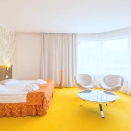 Rija VEF Hotel with FREE Parking，位于里加的酒店