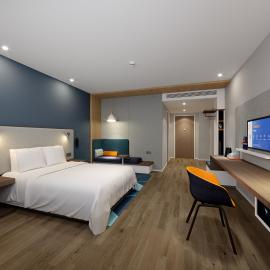 Holiday Inn Express Chongqing Airport Zone by IHG，位于重庆的酒店