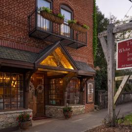 The White Birch Inn，位于克莱顿的酒店